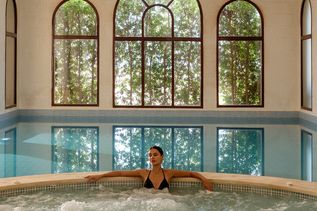 Mividaspa, Almaza Bay